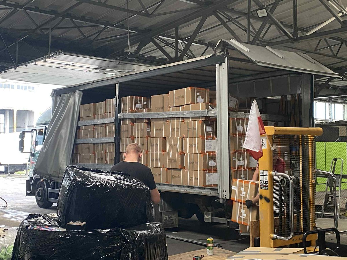 Parcel unloading at the SpeedPack warehouse